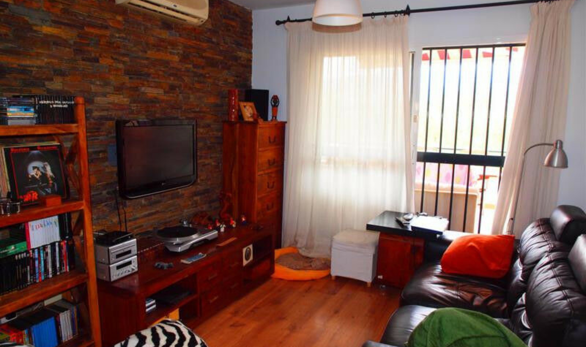 Resale - House -
Caleta de Vélez