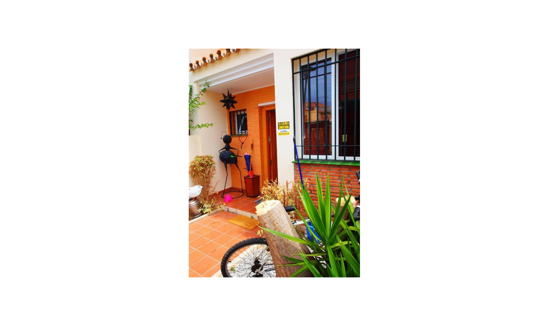 Resale - House -
Caleta de Vélez