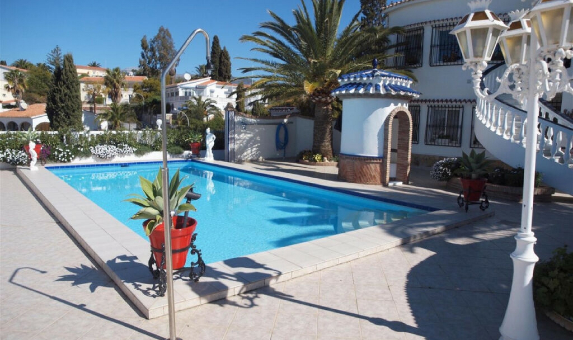 Resale - House -
Caleta de Vélez
