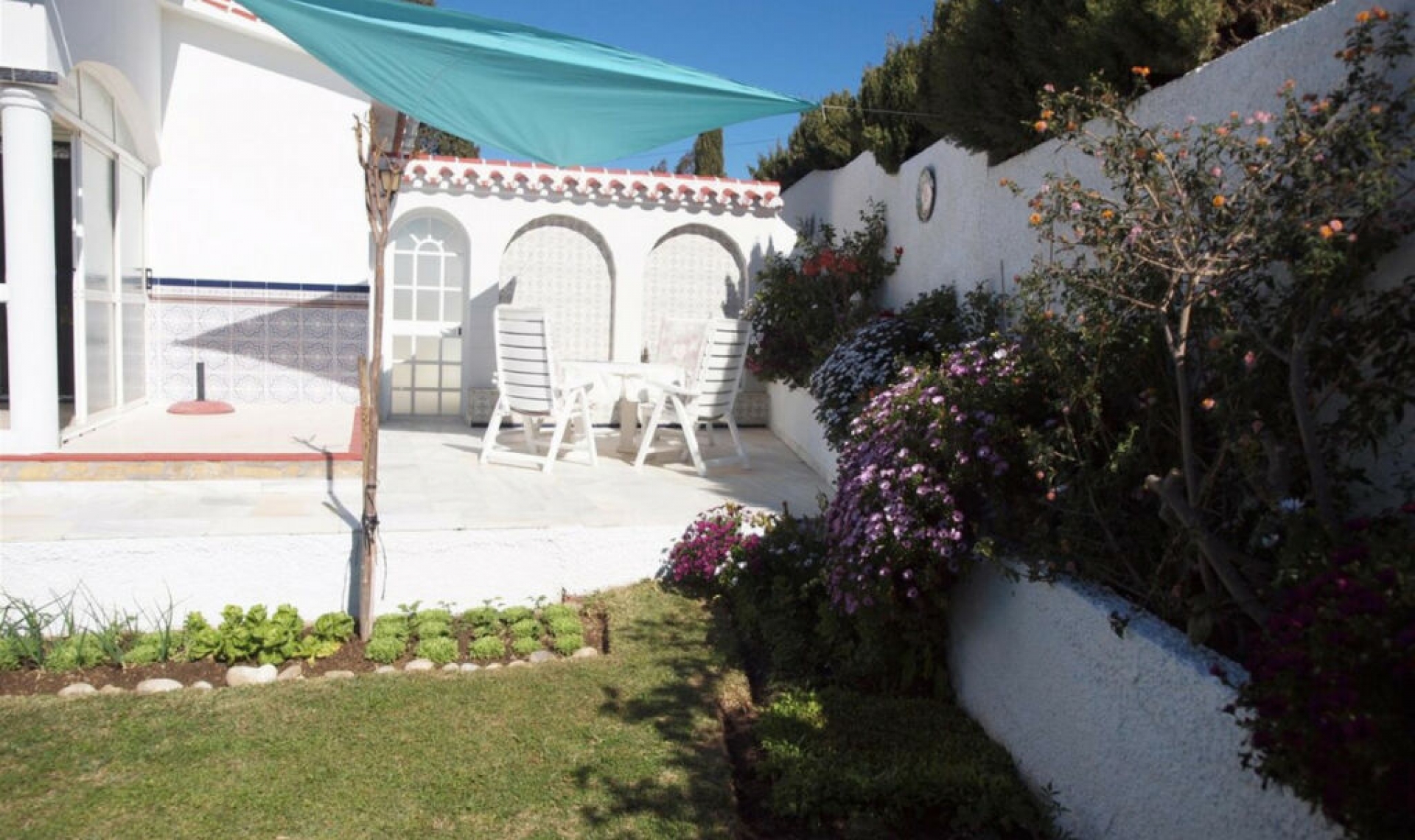 Resale - House -
Caleta de Vélez