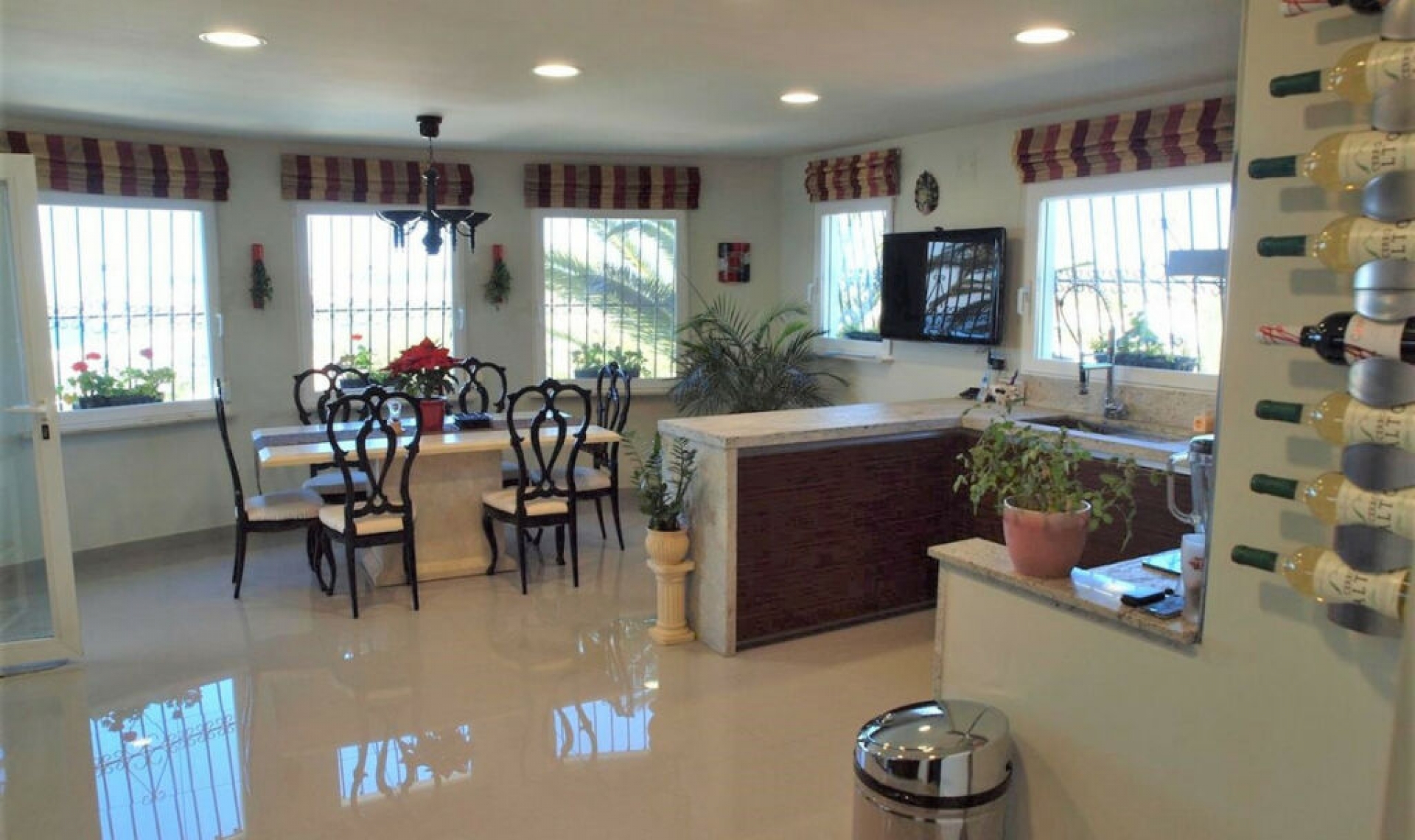 Resale - House -
Caleta de Vélez