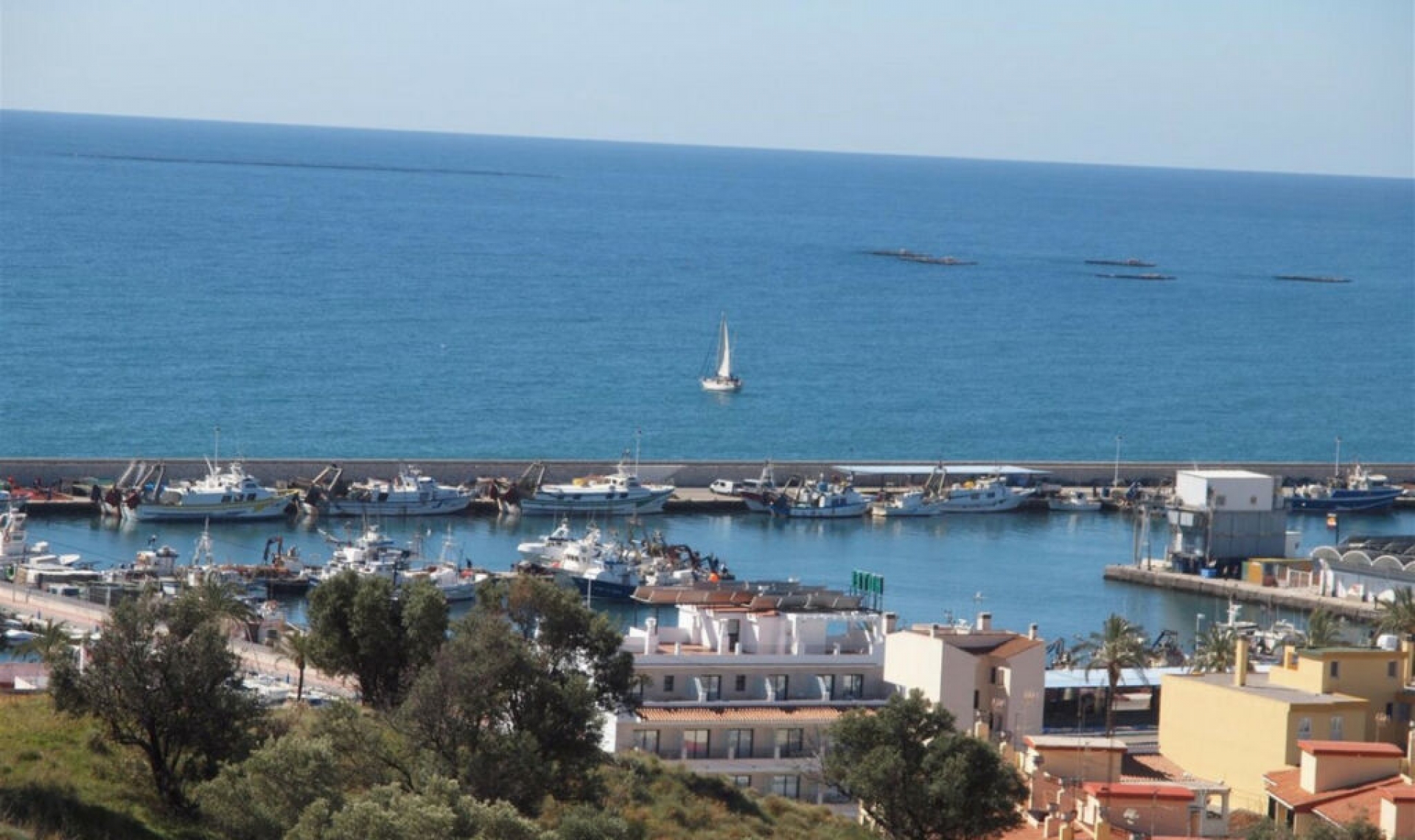 Resale - House -
Caleta de Vélez