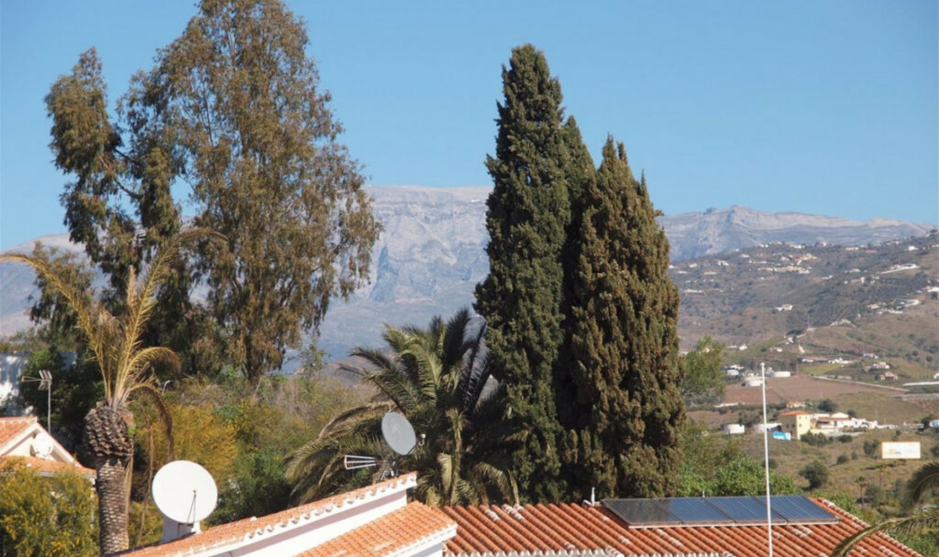 Resale - House -
Caleta de Vélez