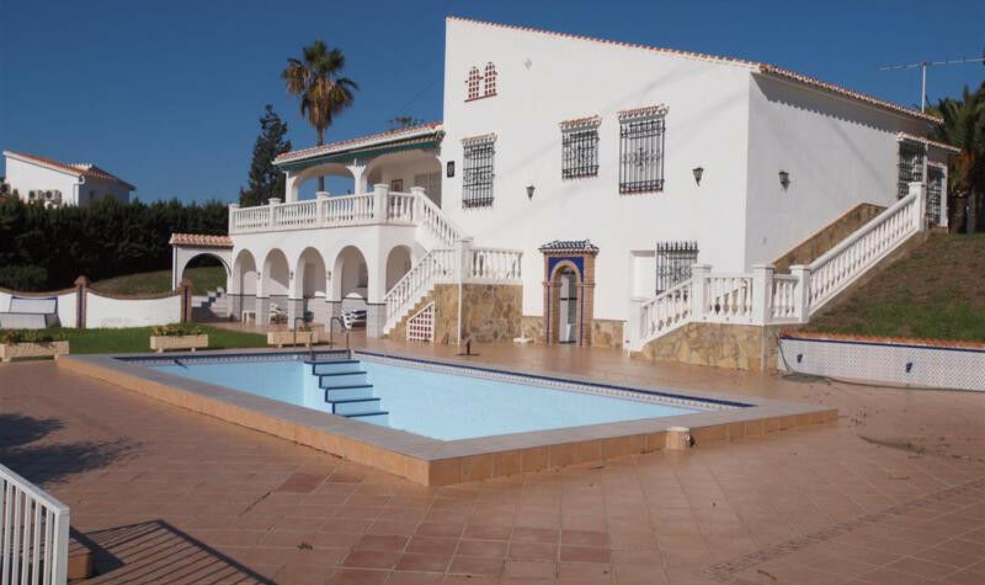 Resale - House -
Caleta de Vélez