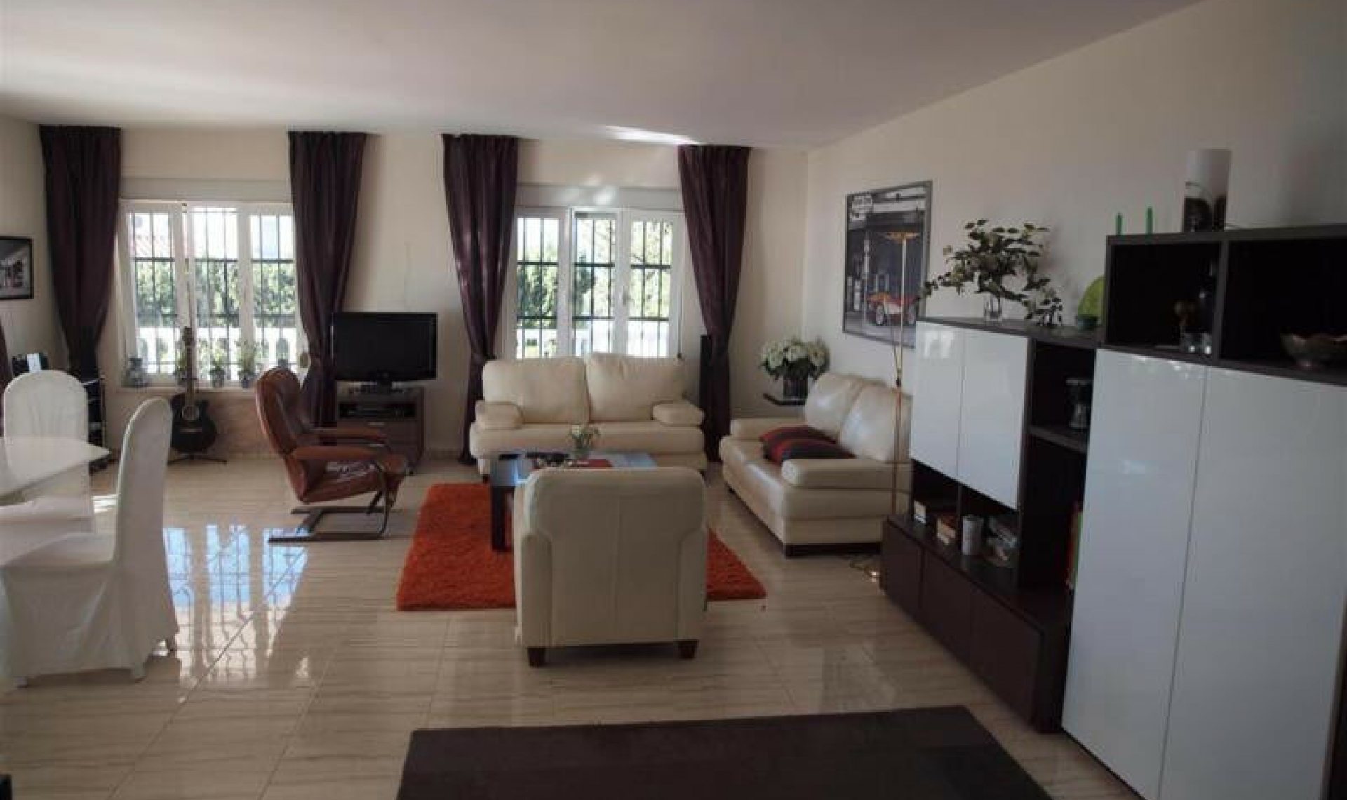 Resale - House -
Caleta de Vélez