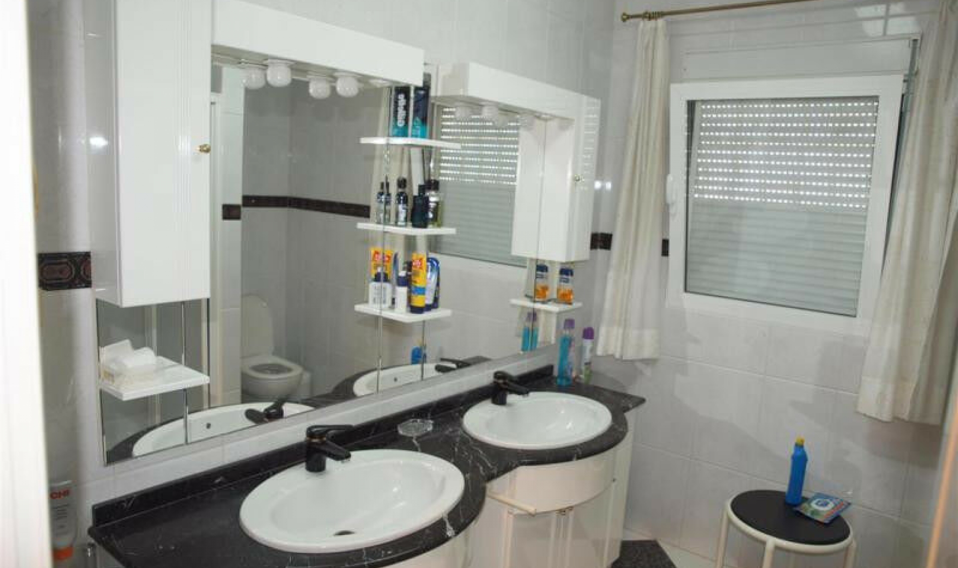 Resale - House -
Caleta de Vélez