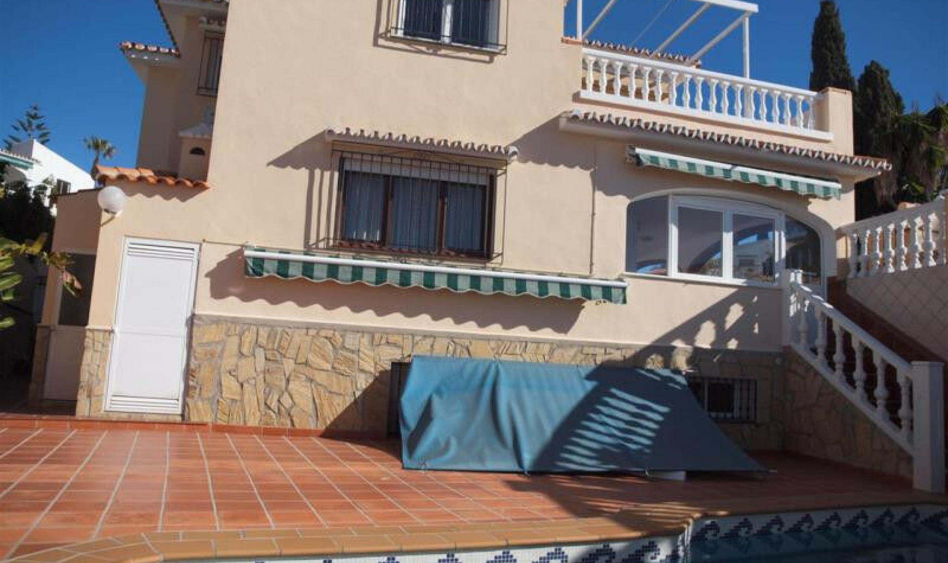 Resale - House -
Caleta de Vélez