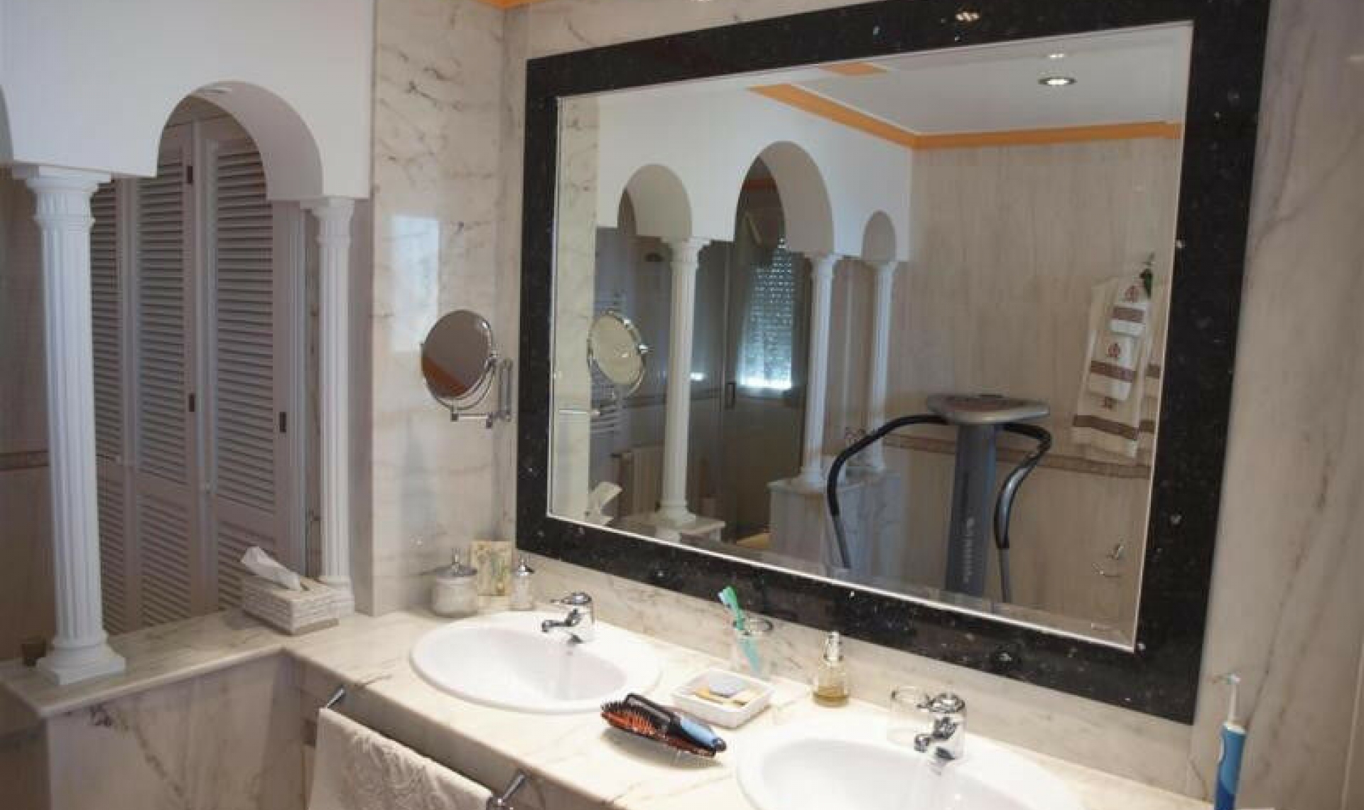 Resale - House -
Caleta de Vélez