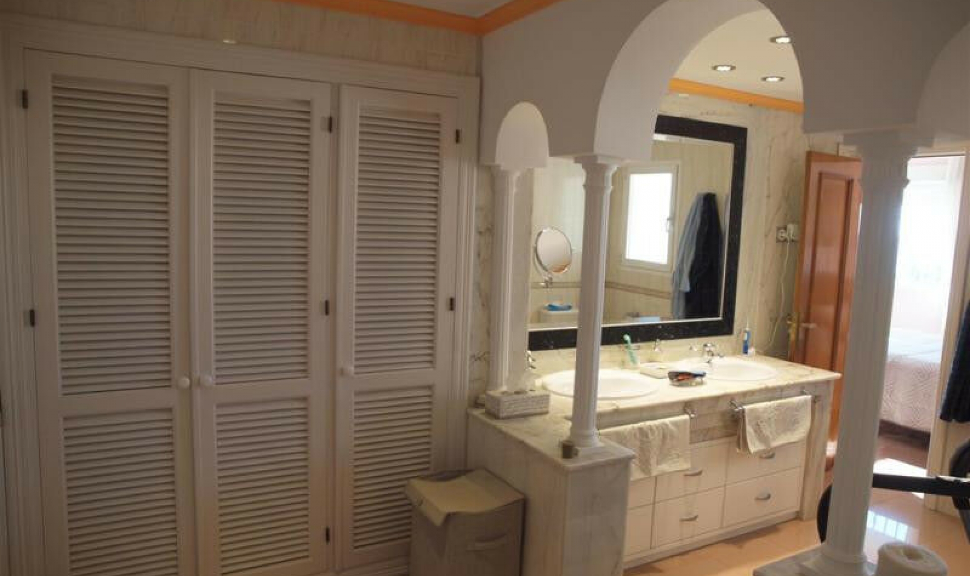 Resale - House -
Caleta de Vélez