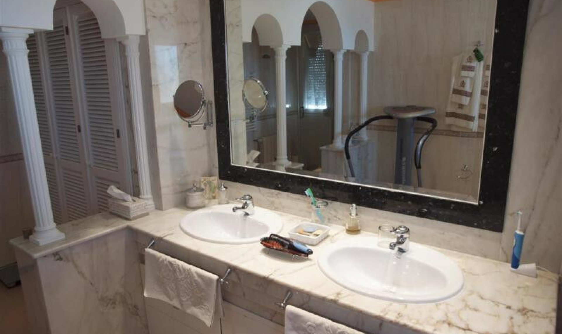 Resale - House -
Caleta de Vélez