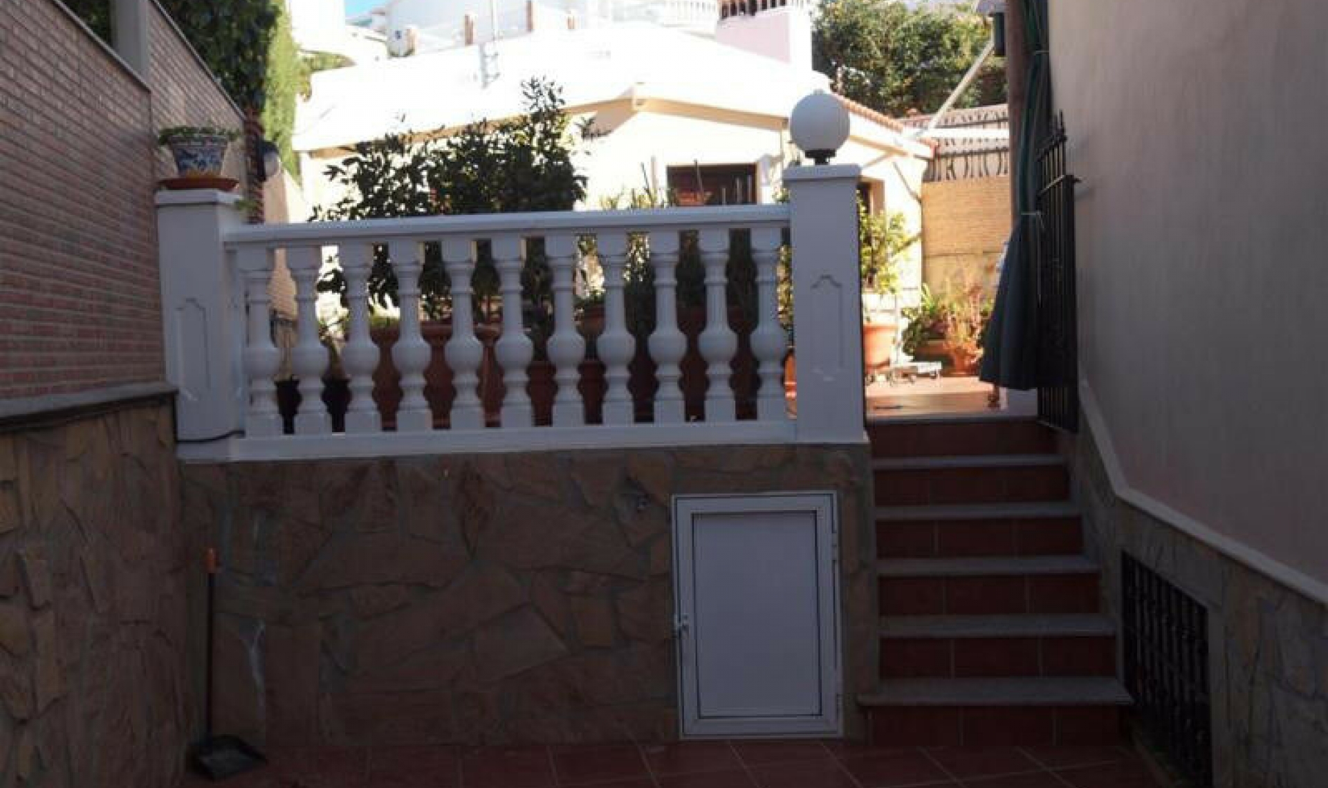 Resale - House -
Caleta de Vélez