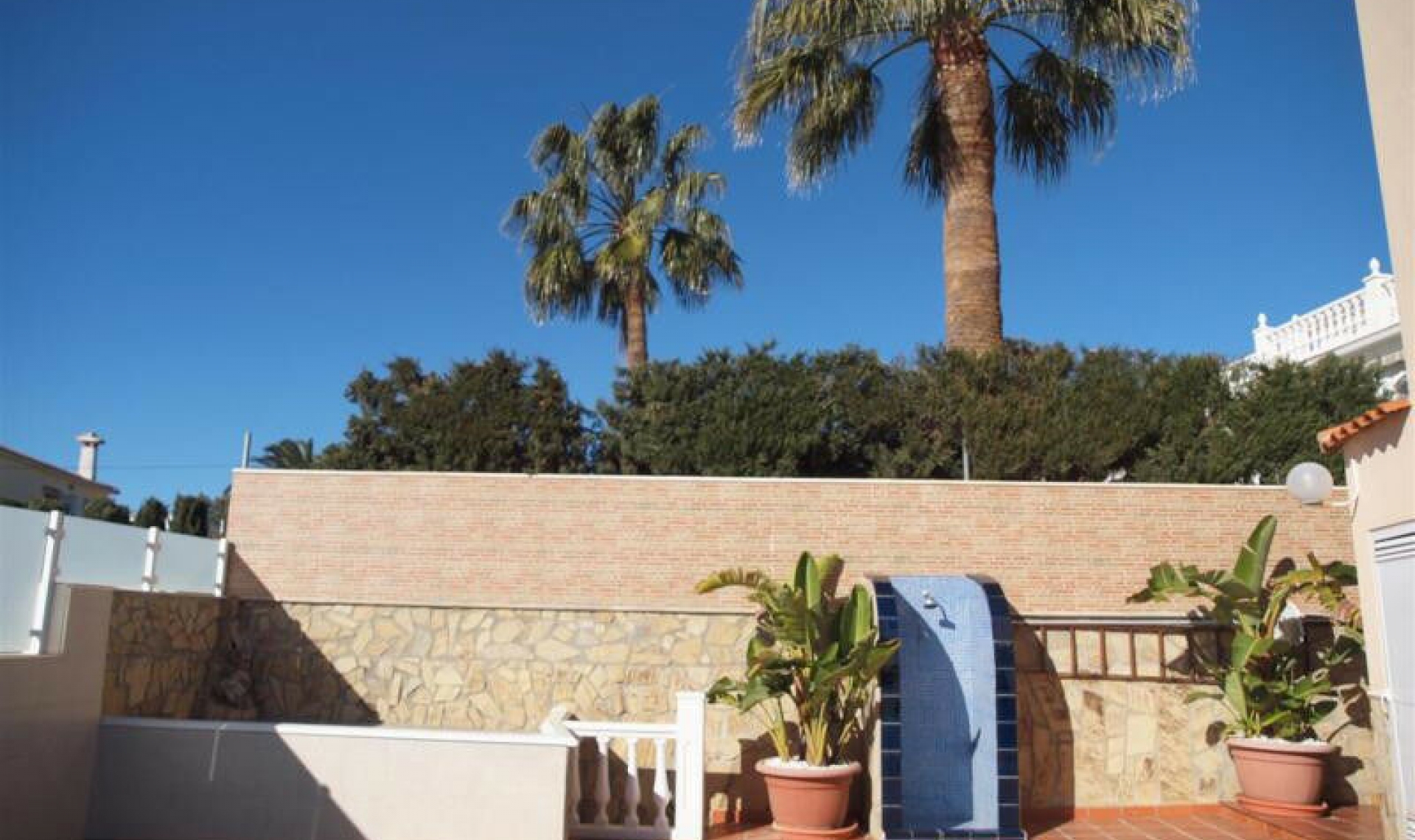 Resale - House -
Caleta de Vélez