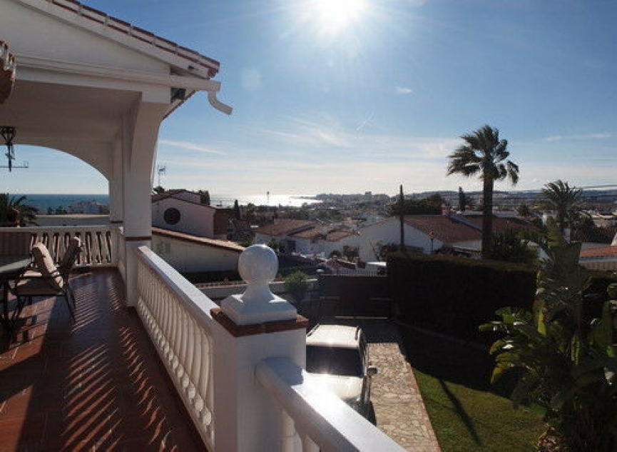 Resale - House -
Caleta de Vélez