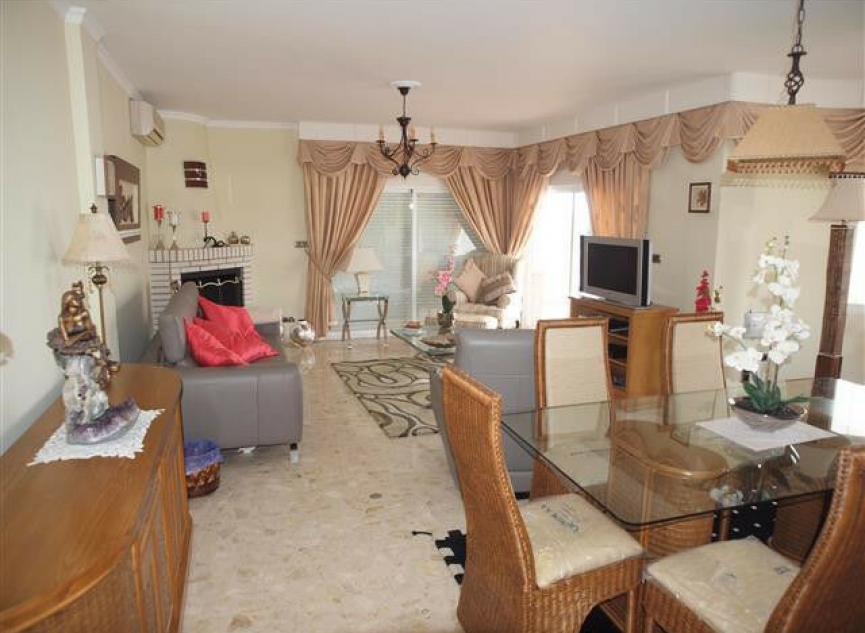 Resale - House -
Caleta de Vélez