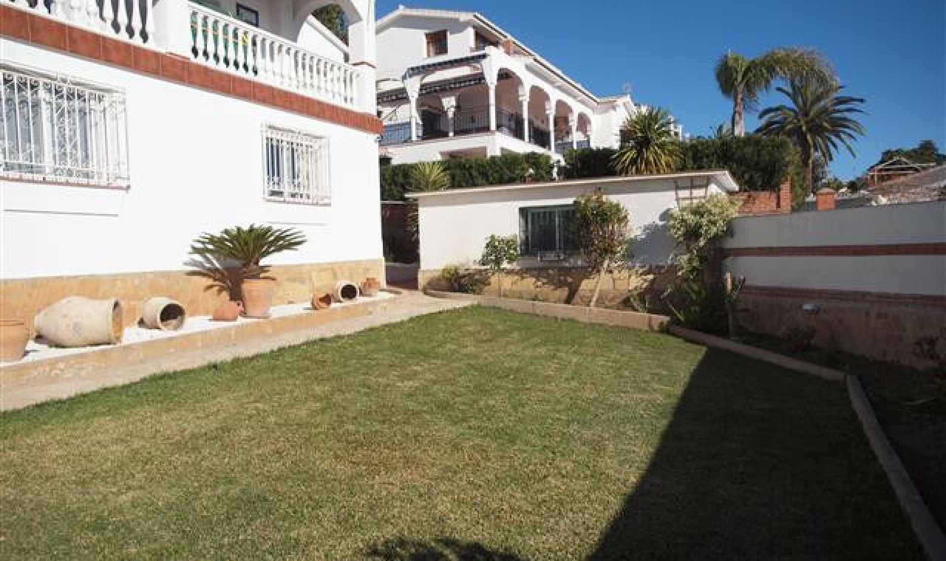 Resale - House -
Caleta de Vélez