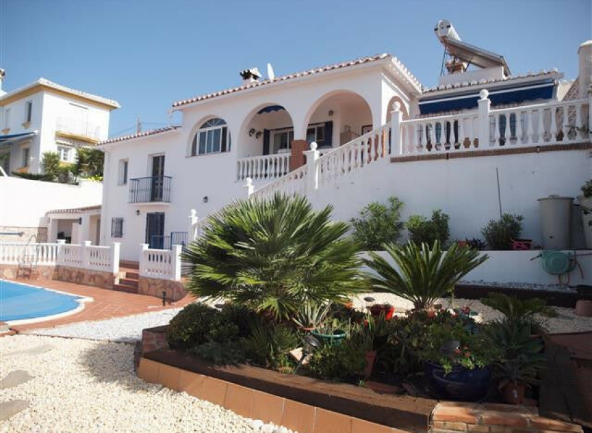 Resale - House -
Caleta de Vélez