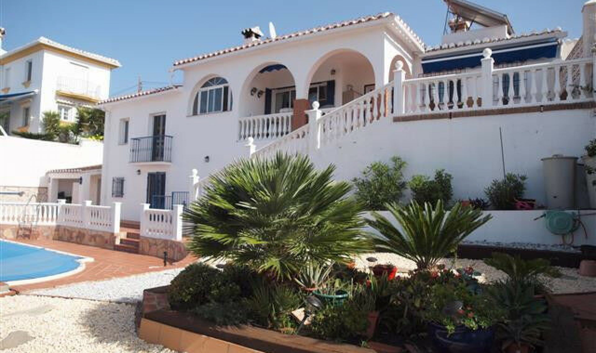 Resale - House -
Caleta de Vélez