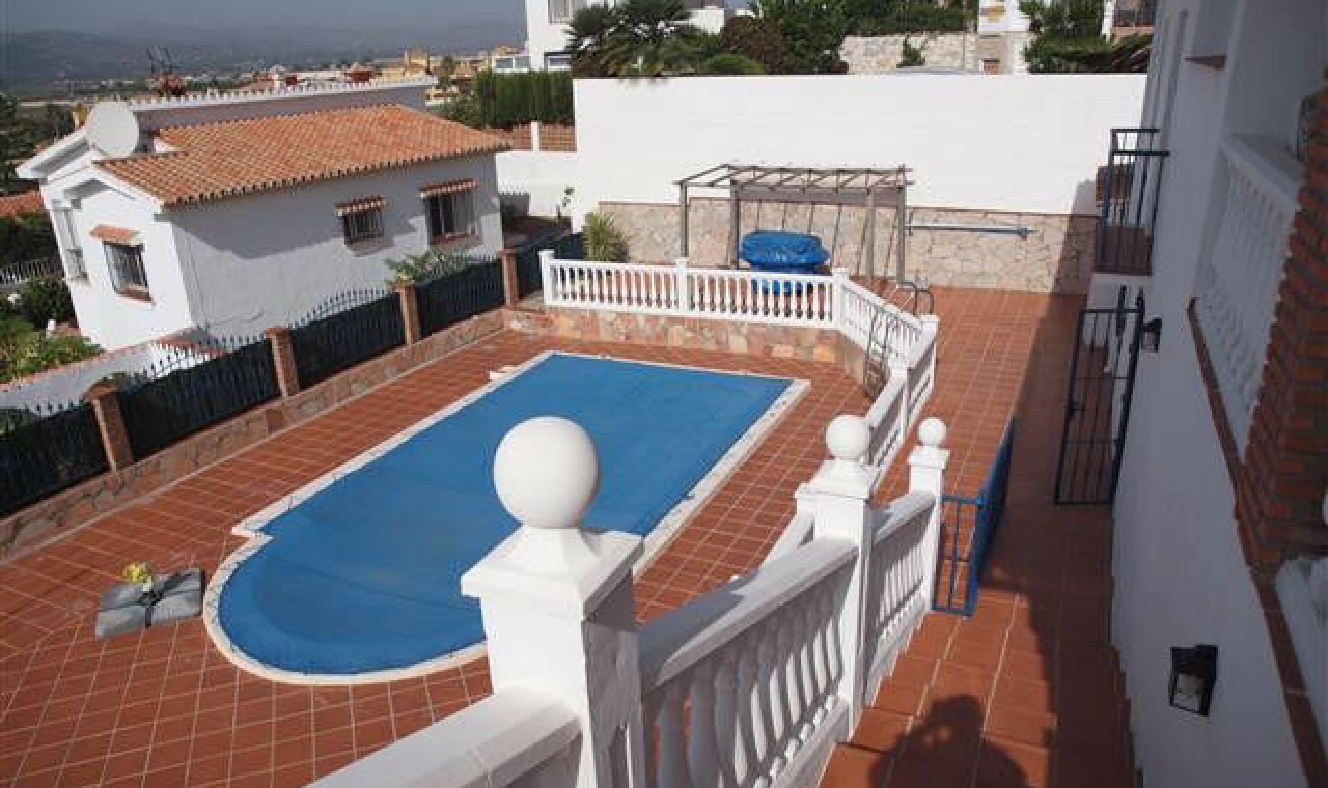 Resale - House -
Caleta de Vélez