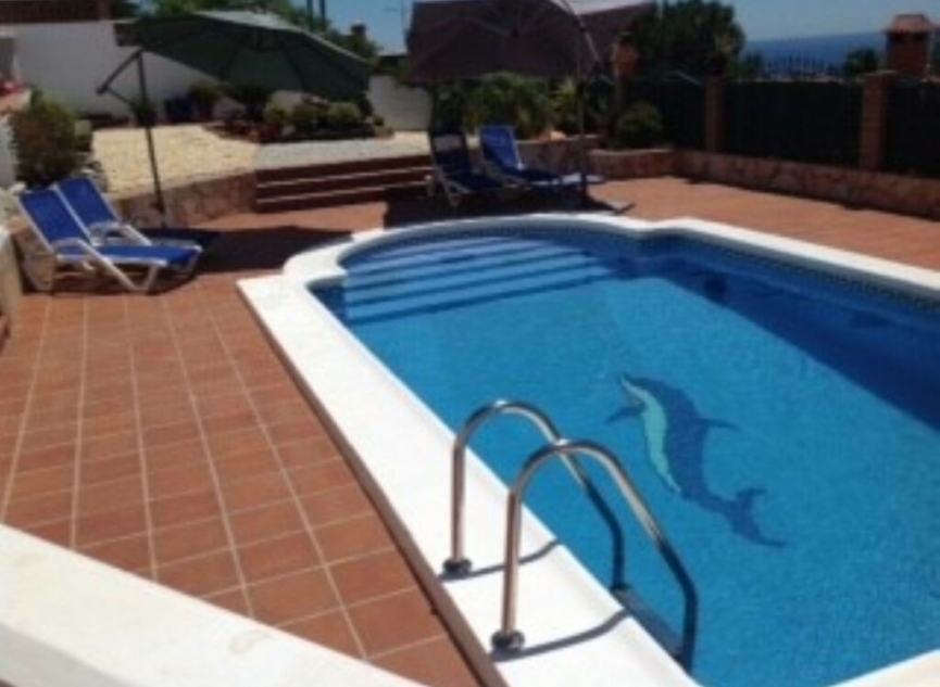 Resale - House -
Caleta de Vélez