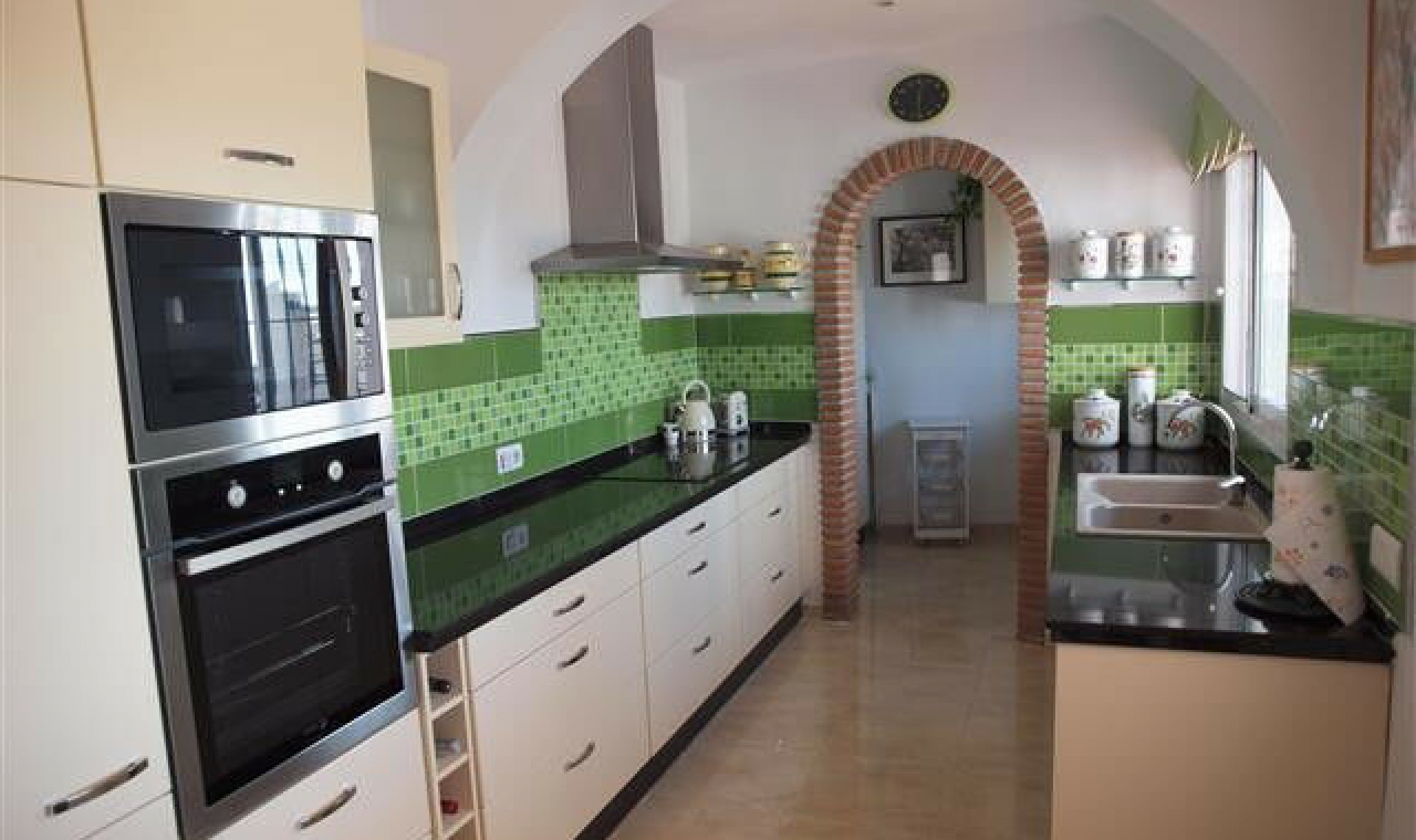 Resale - House -
Caleta de Vélez