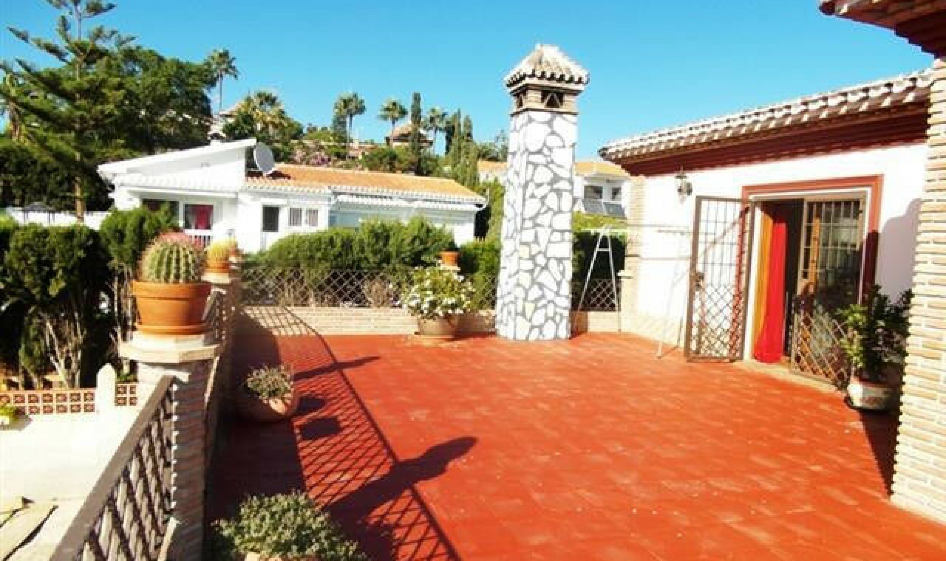 Resale - House -
Caleta de Vélez