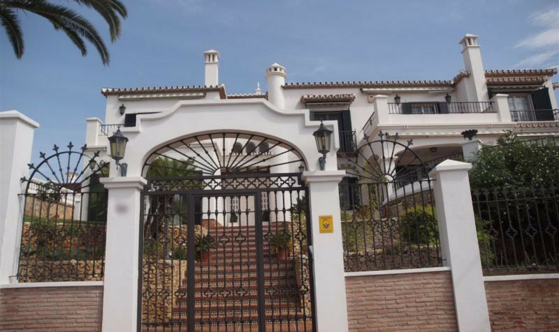 Resale - House -
Caleta de Vélez