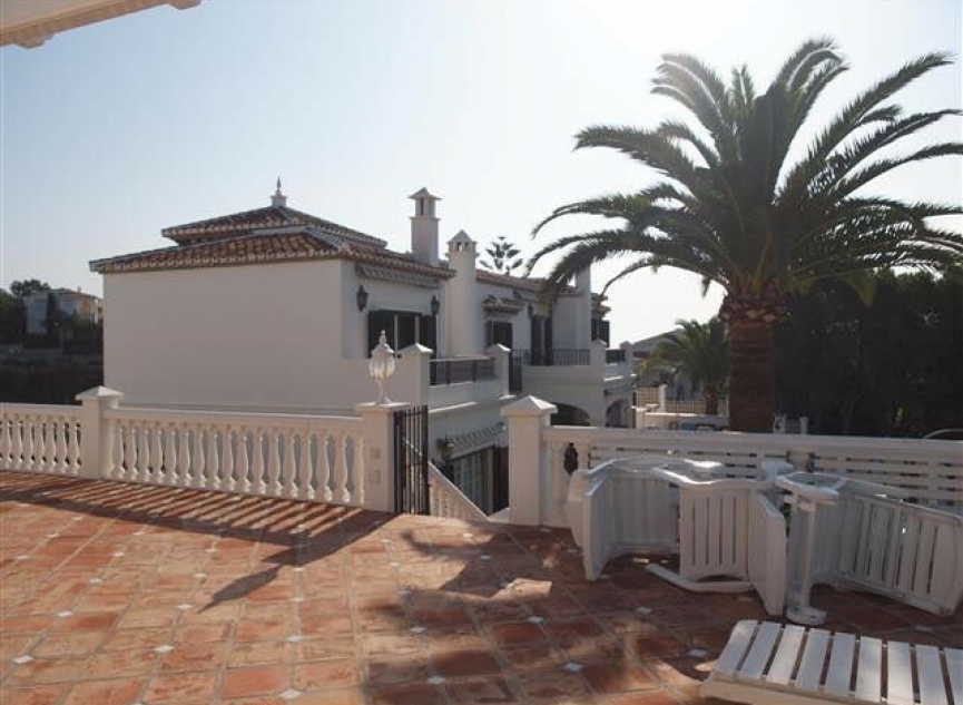 Resale - House -
Caleta de Vélez