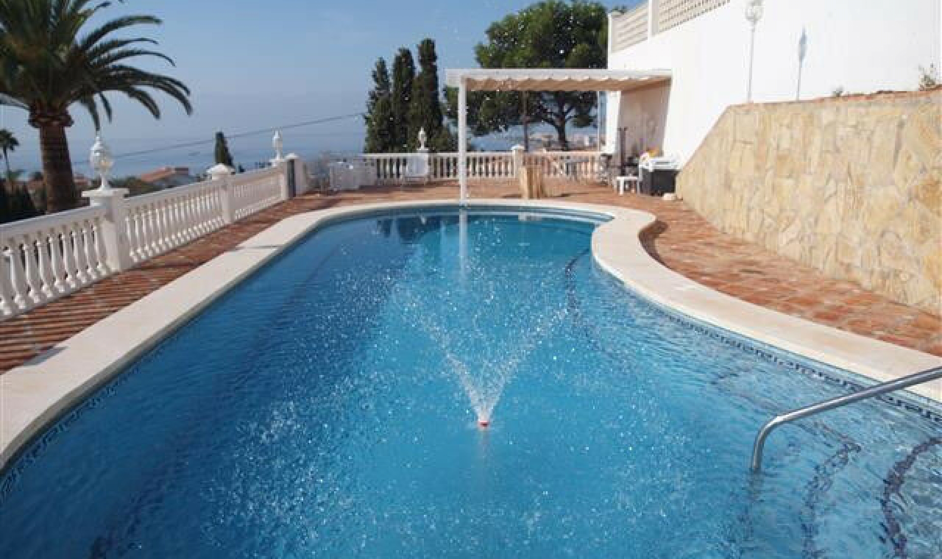 Resale - House -
Caleta de Vélez