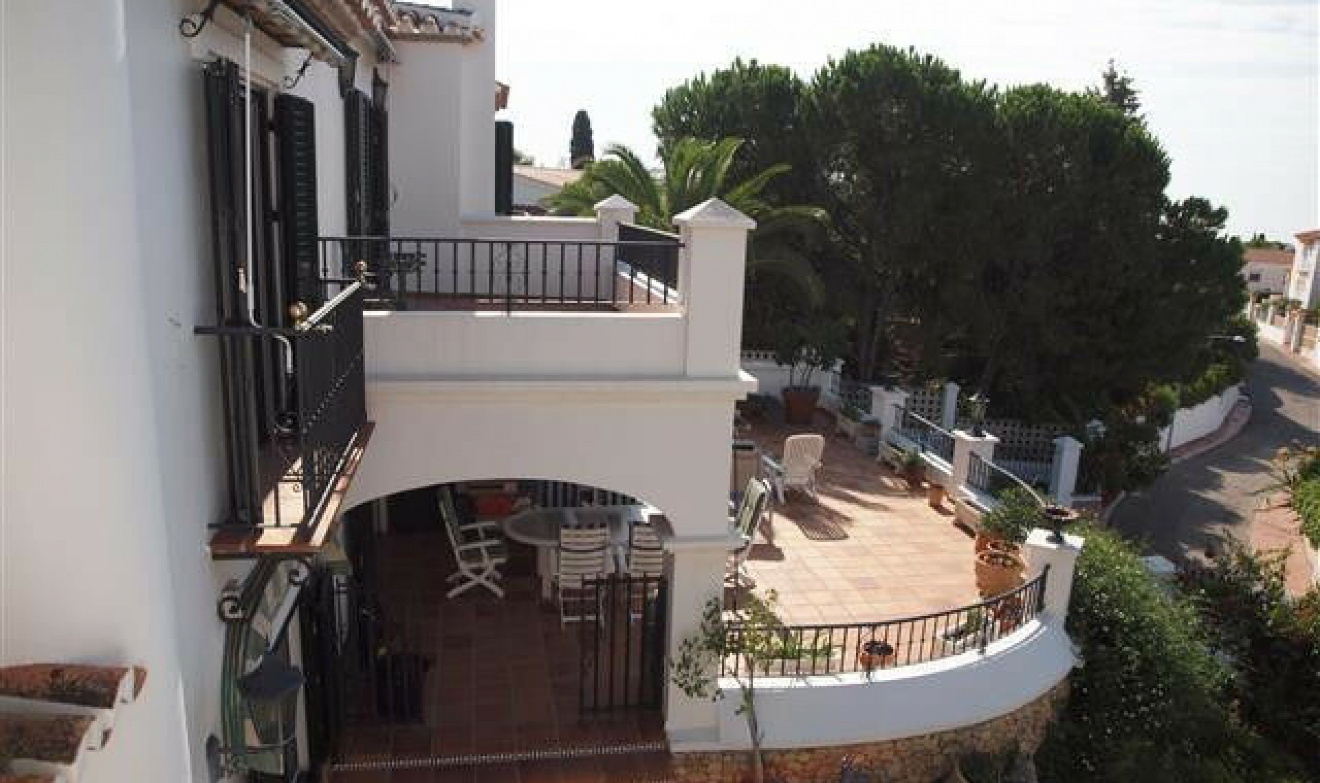 Resale - House -
Caleta de Vélez