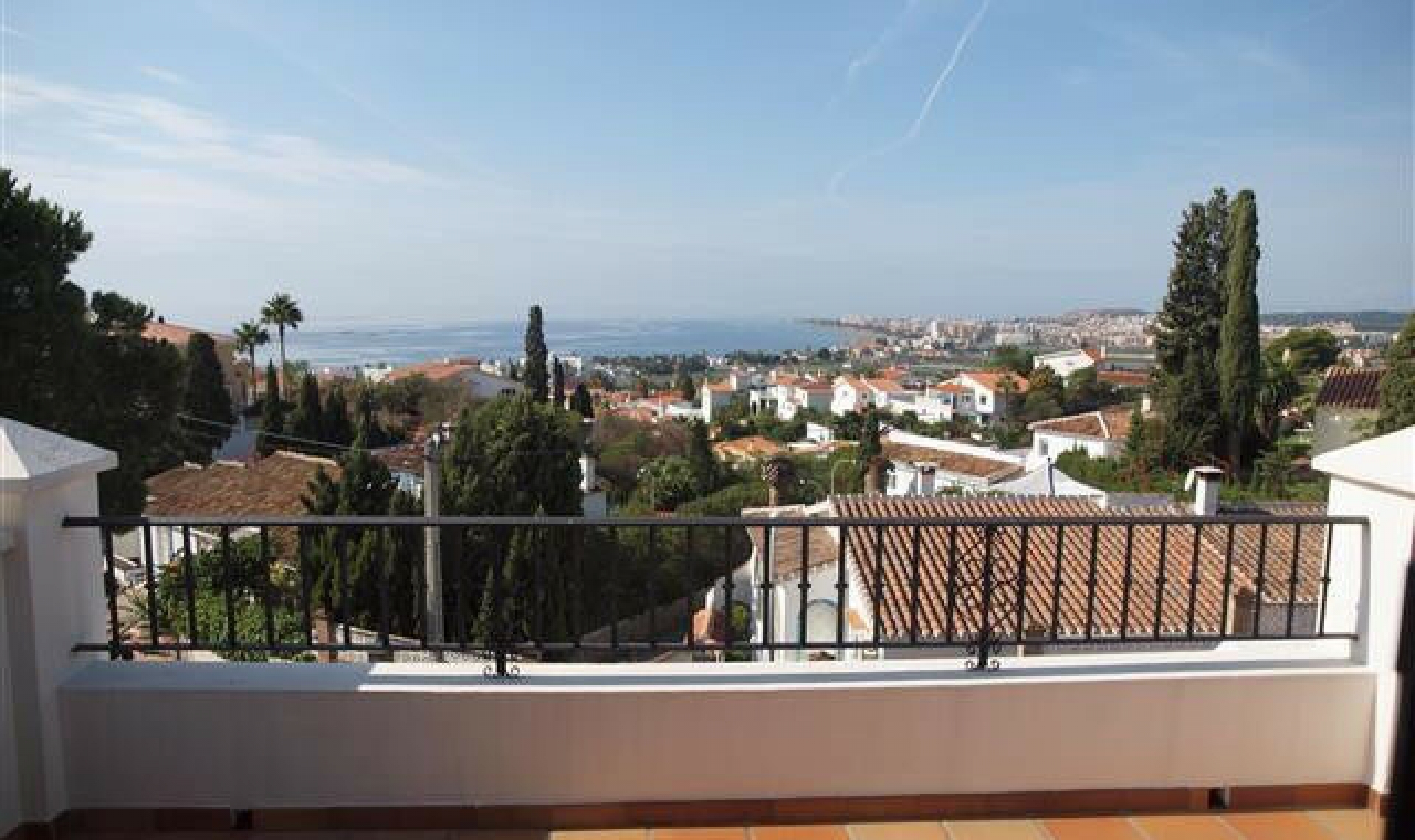 Resale - House -
Caleta de Vélez