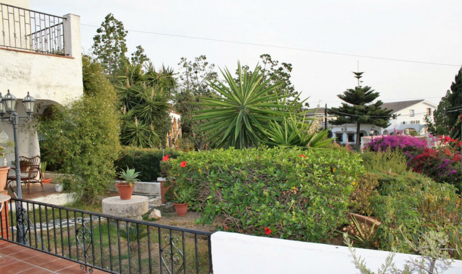 Resale - House -
Caleta de Vélez