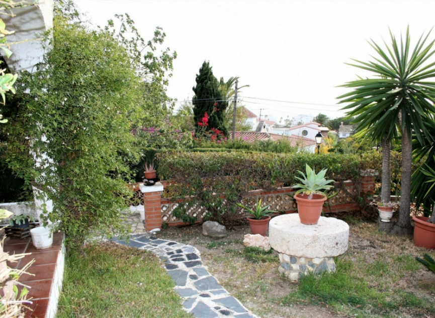 Resale - House -
Caleta de Vélez