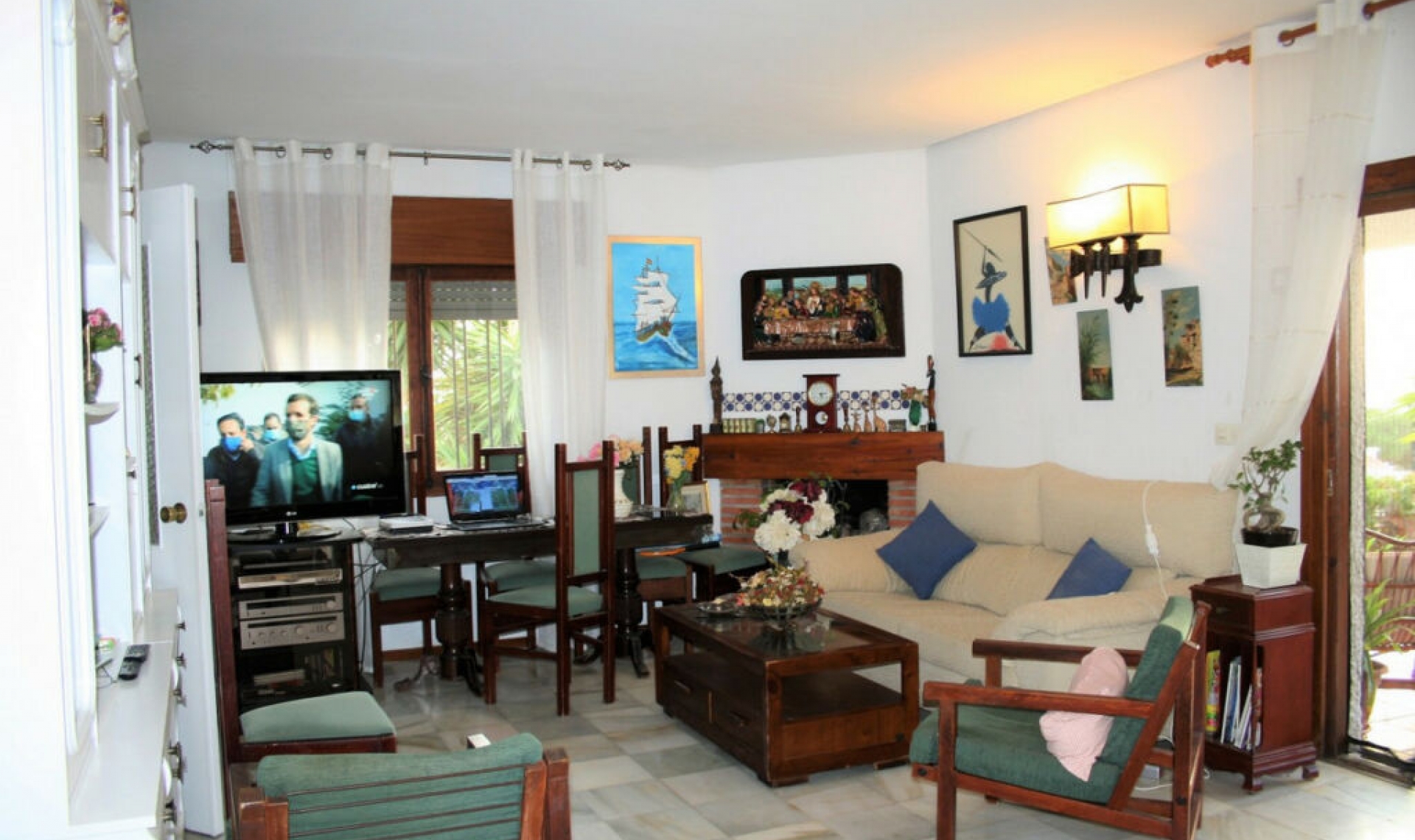 Resale - House -
Caleta de Vélez