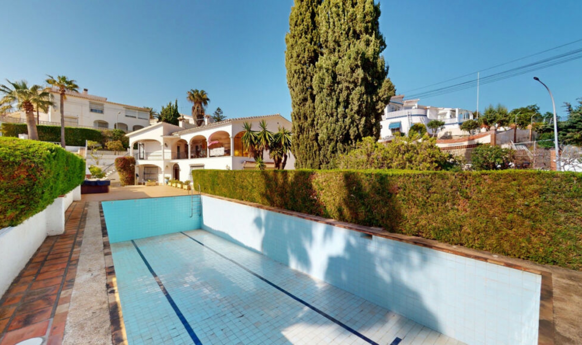 Resale - House -
Caleta de Vélez