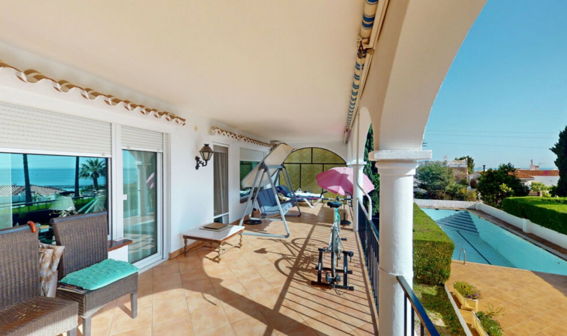 Resale - House -
Caleta de Vélez