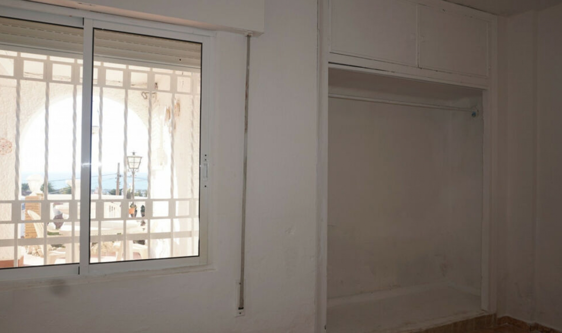 Resale - House -
Caleta de Vélez