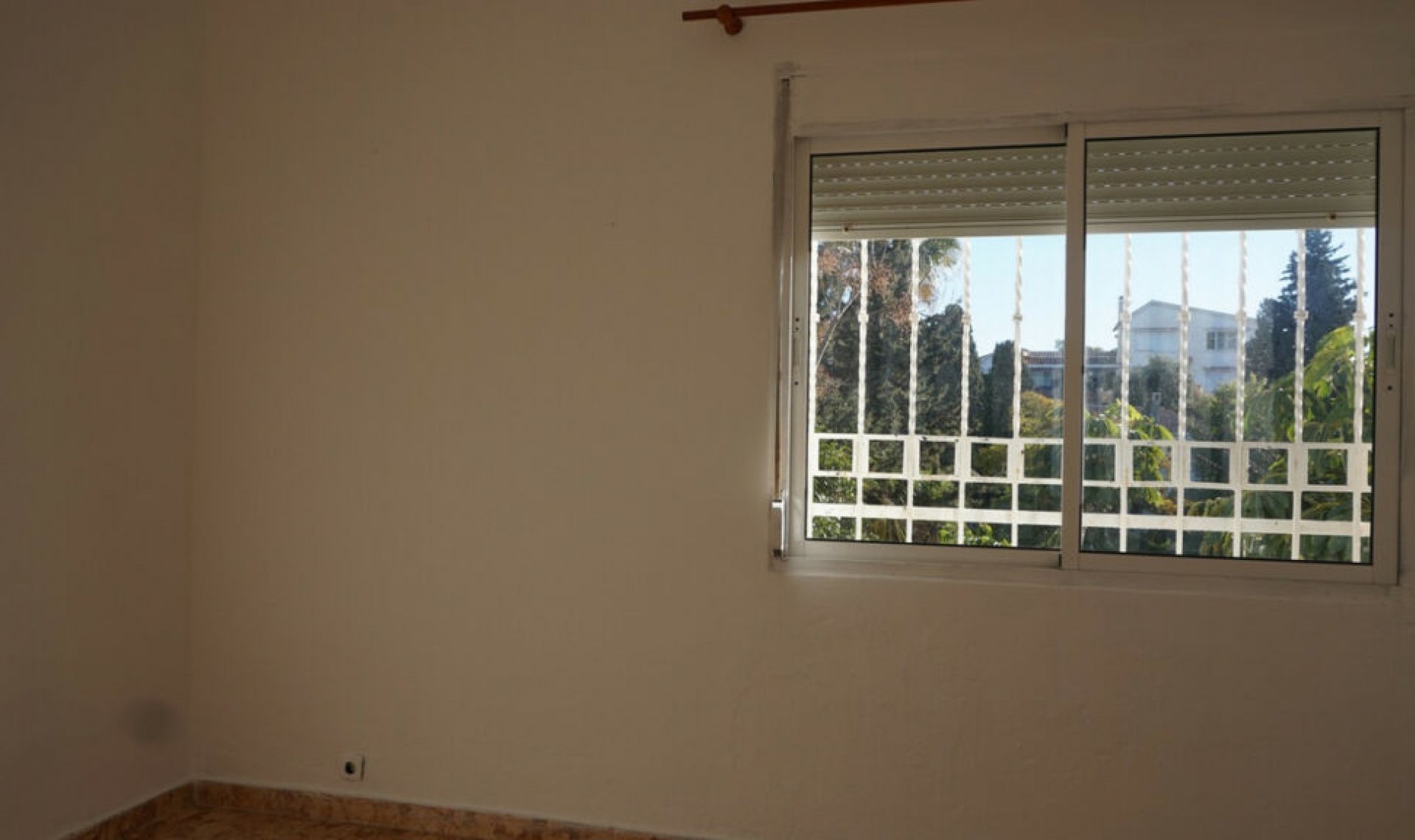 Resale - House -
Caleta de Vélez