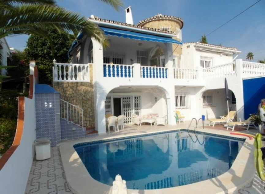 Resale - House -
Caleta de Vélez