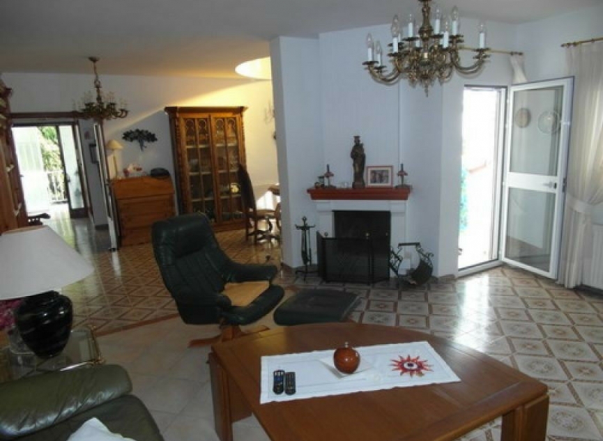 Resale - House -
Caleta de Vélez