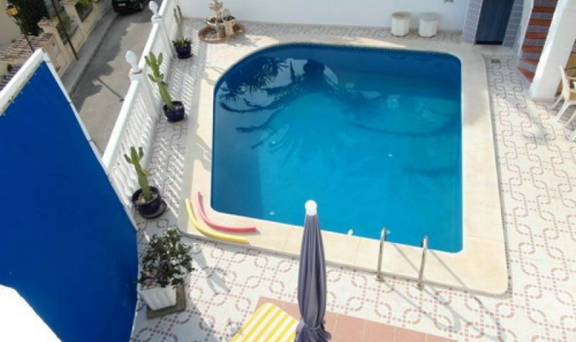 Resale - House -
Caleta de Vélez