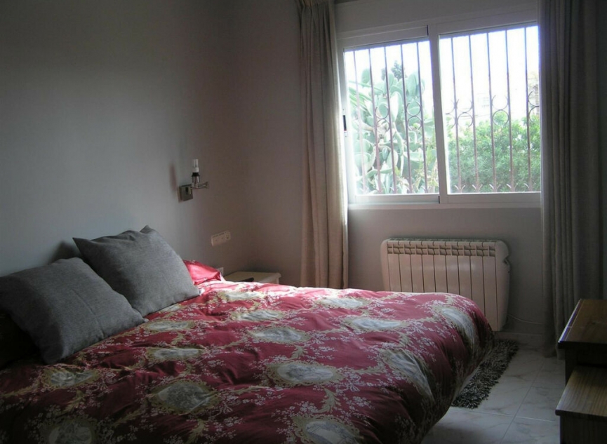 Resale - House -
Caleta de Vélez