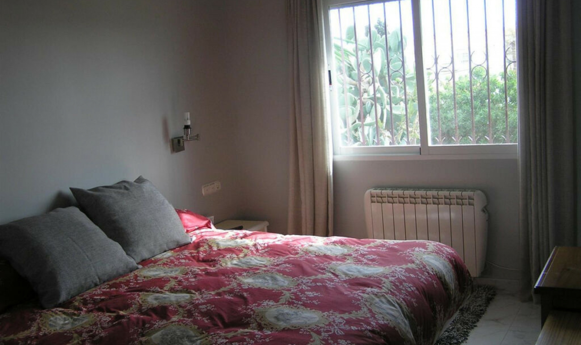 Resale - House -
Caleta de Vélez