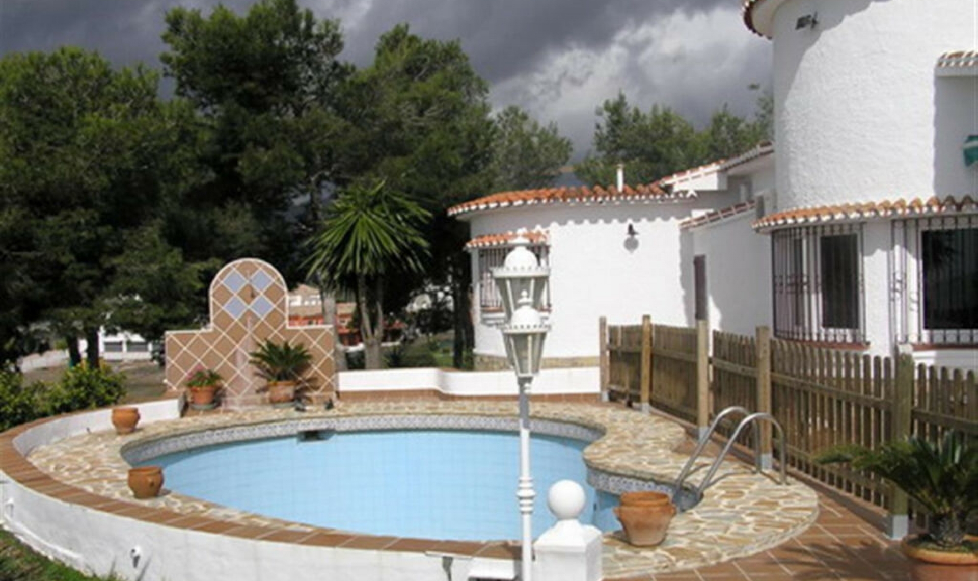 Resale - House -
Caleta de Vélez