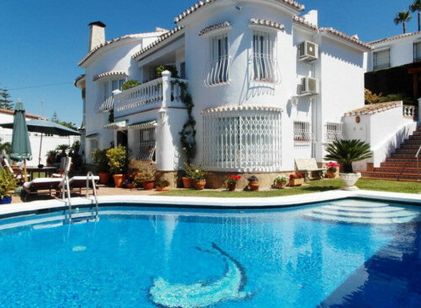 Resale - House -
Caleta de Vélez