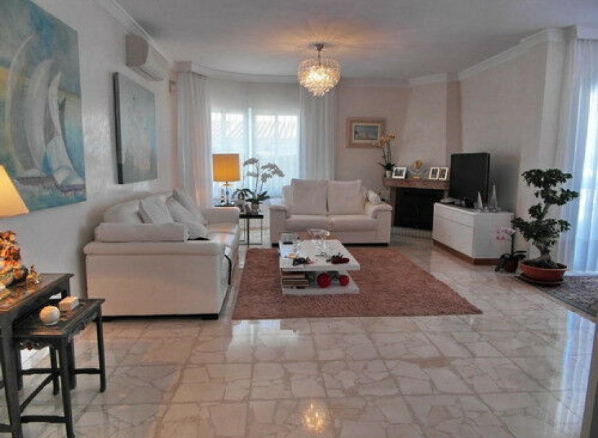 Resale - House -
Caleta de Vélez