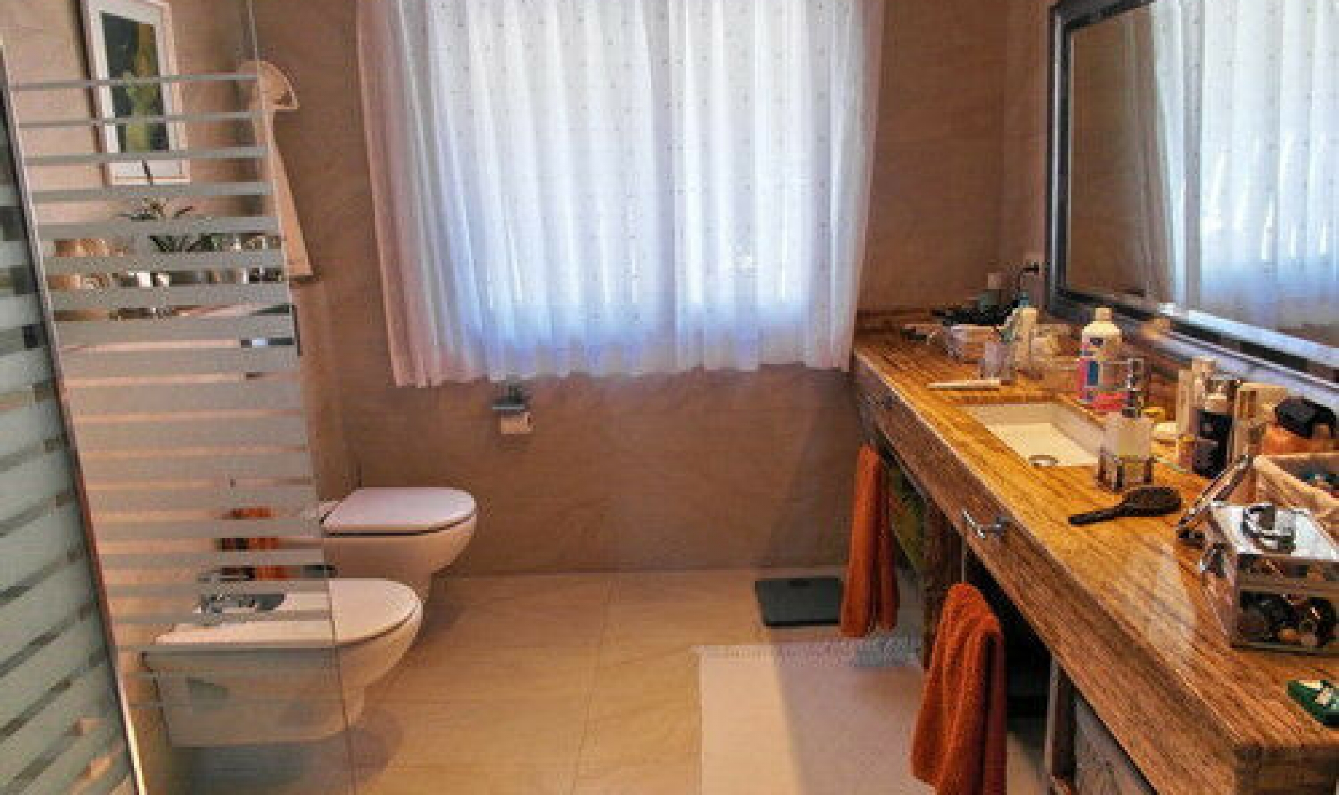 Resale - House -
Caleta de Vélez