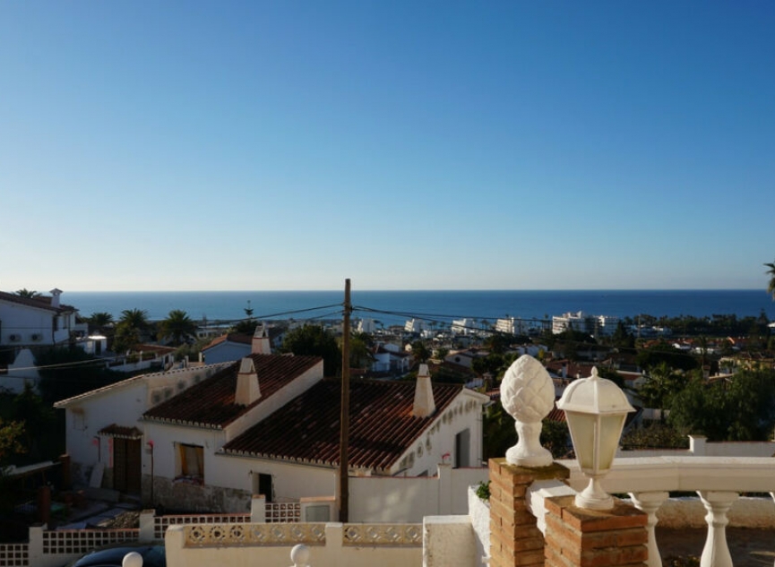 Resale - House -
Caleta de Vélez