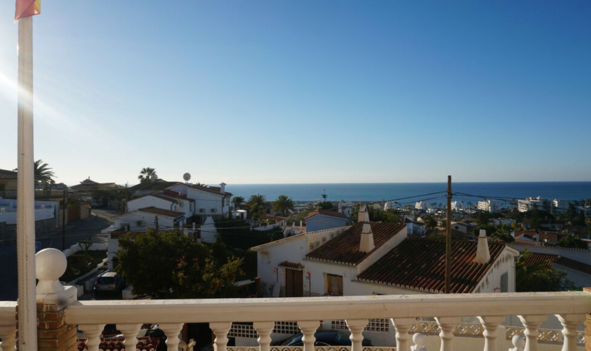 Resale - House -
Caleta de Vélez