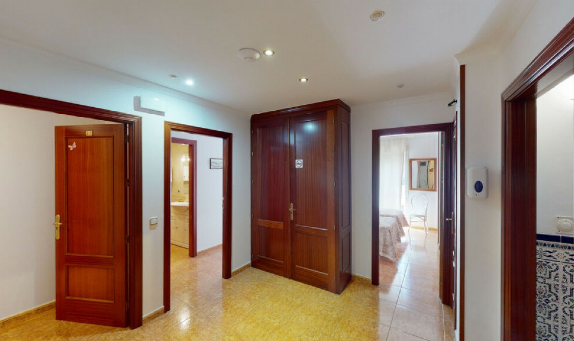 Resale - House -
Caleta de Vélez