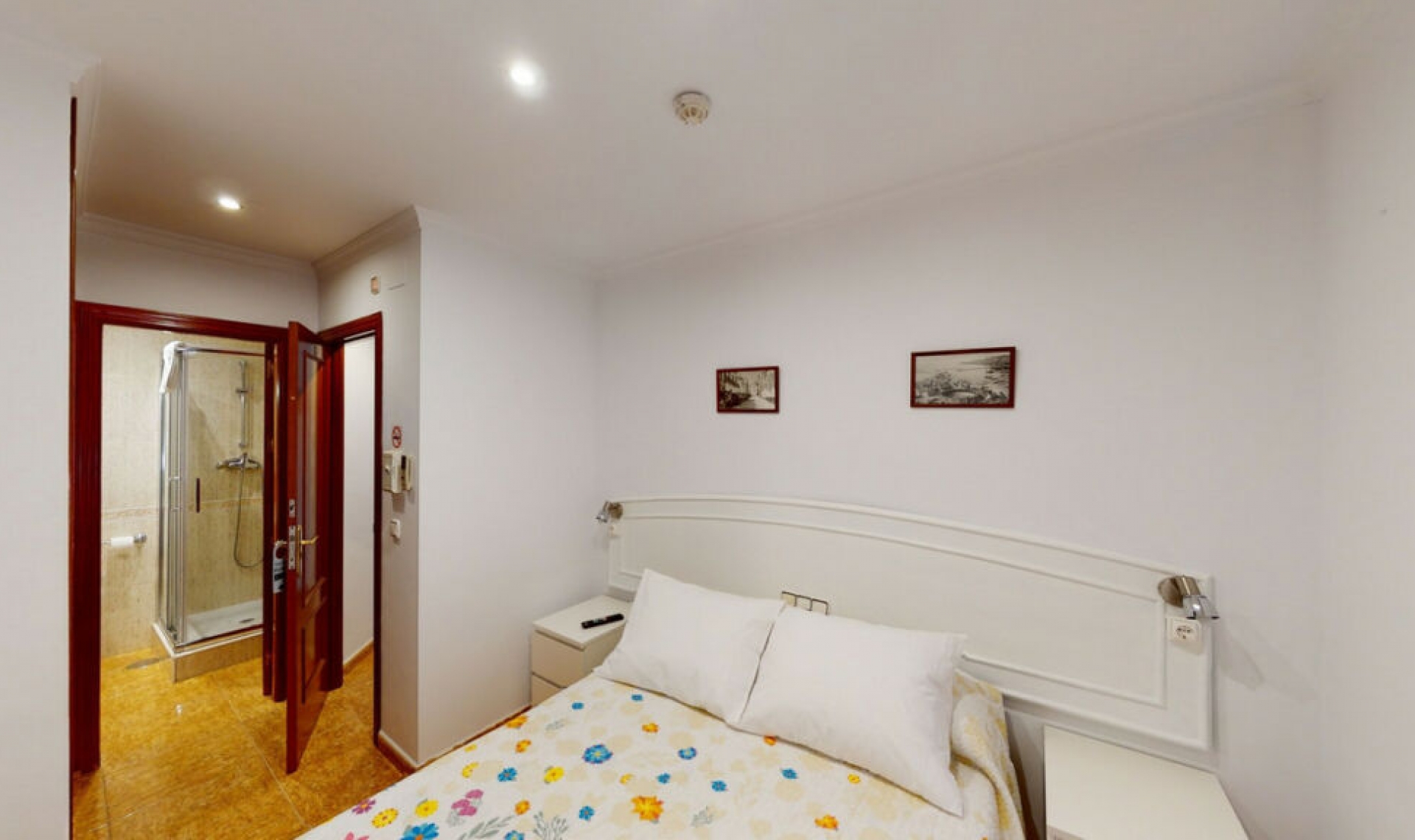 Resale - House -
Caleta de Vélez